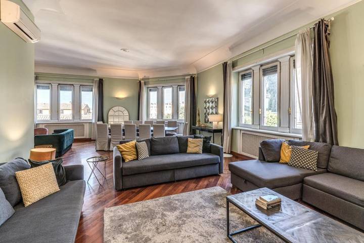 Loft per 20 persone, con panorama e balcone, con animali domestici in Colosseo