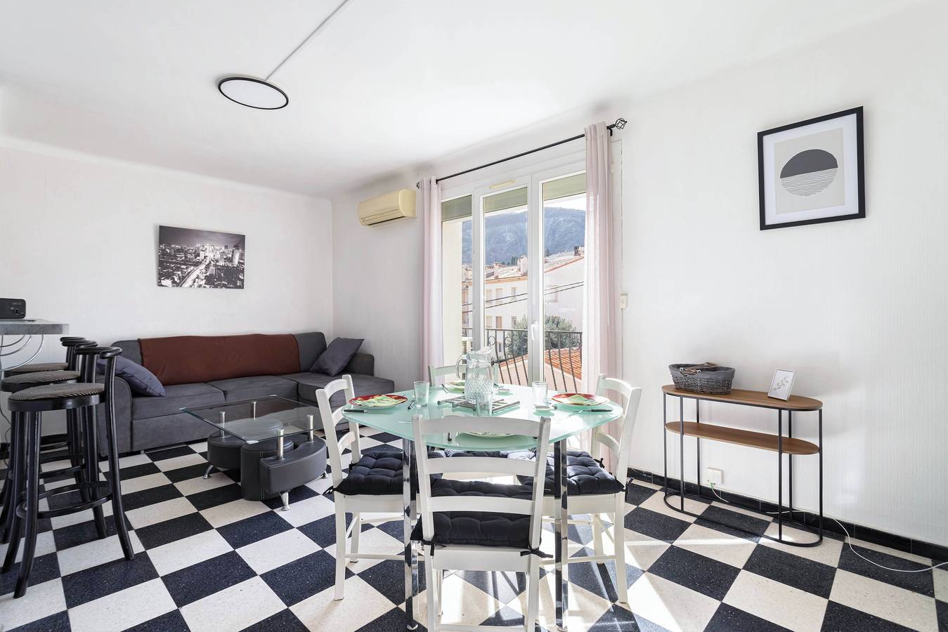 Appartement de vacances « L’interlude » avec balcon, Wi-Fi et climatisation in Amélie-les-Bains-Palalda, Côte méditerranéenne (France)