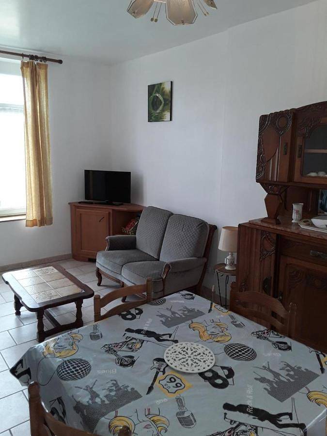 2-Bedroom Town Home in Chuffilly-Roche, Ardennes