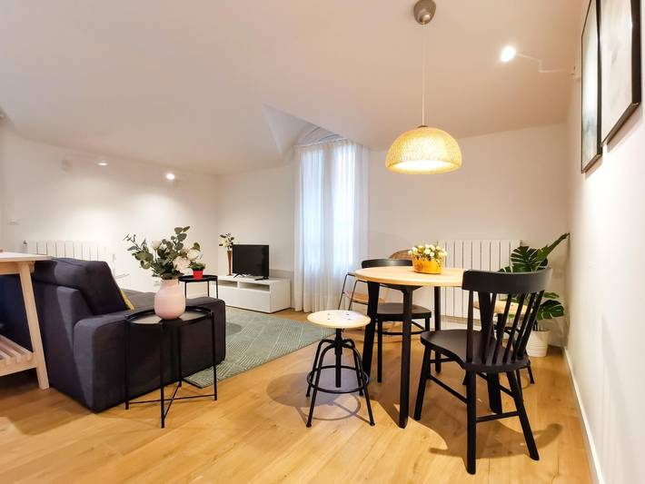 Apartamento entero, Zarautz: Charmant Appartement au Centre Historique à 5 min de la Plage in Zarauzko hondartza (Zarautz), Zarauz