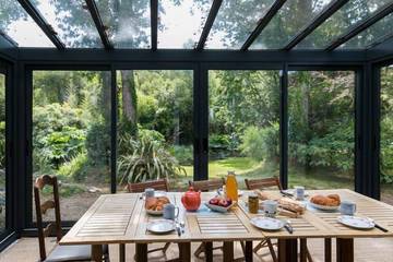 Location de vacances pour 8 personnes, avec terrasse et jardin à Gouesnach