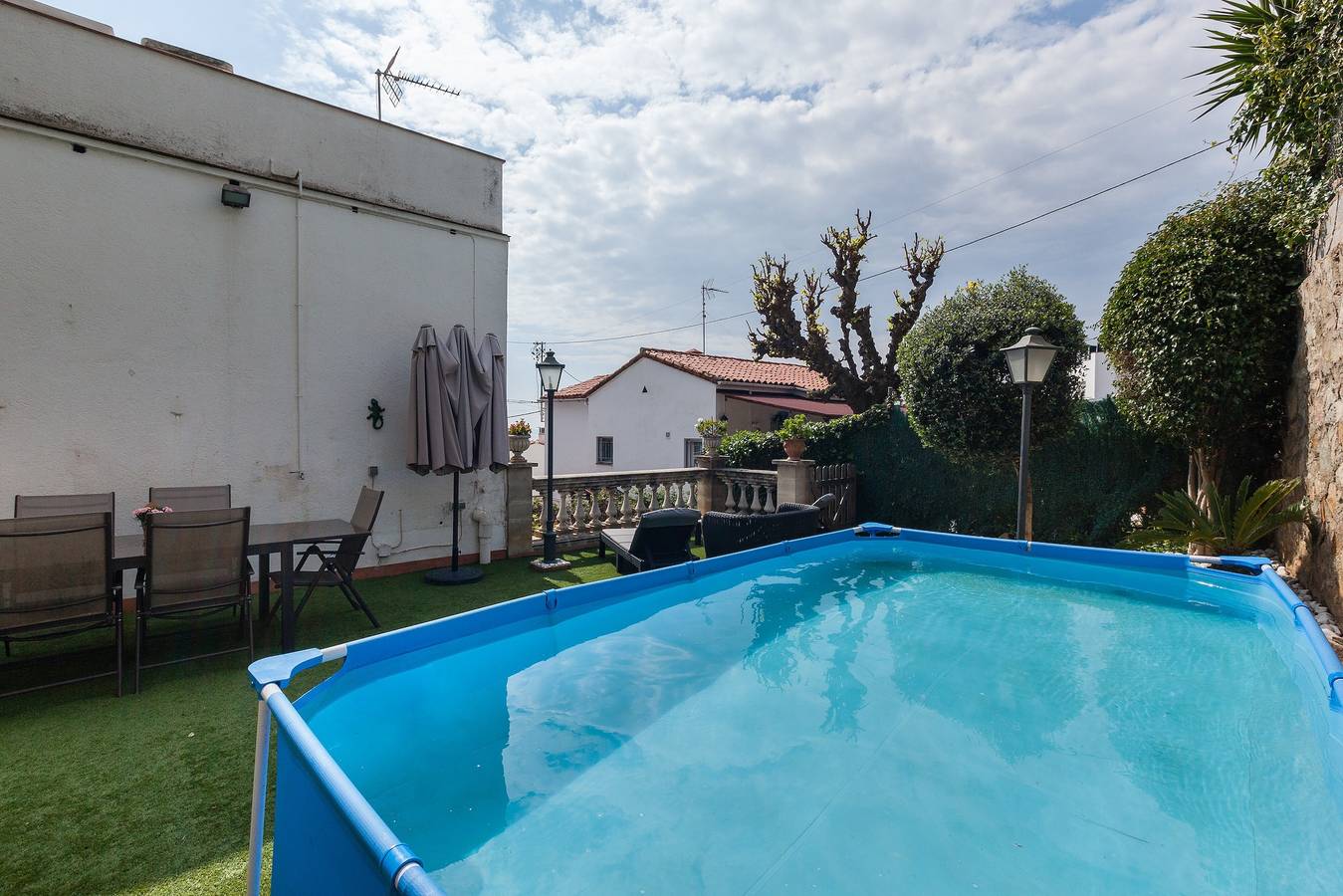 Apartamento entero, Apartamento 'Bruc Beach' con piscina privada, Wi-Fi y aire acondicionado in Canet de Mar, Costa del Maresme