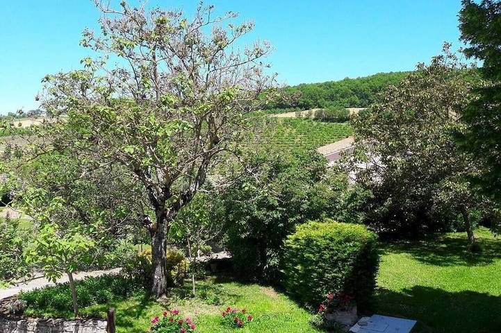 Location de vacances pour 10 personnes, avec terrasse et jardin à Aubiac (Lot-et-Garonne)