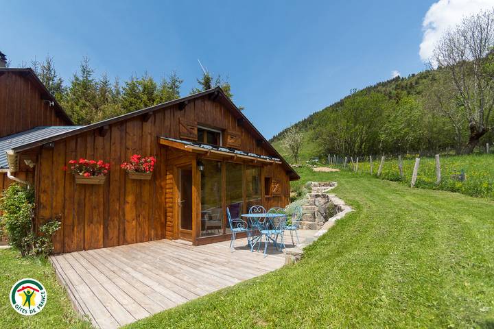 Gîte pour 2 personnes, avec Terrasse et Jardin