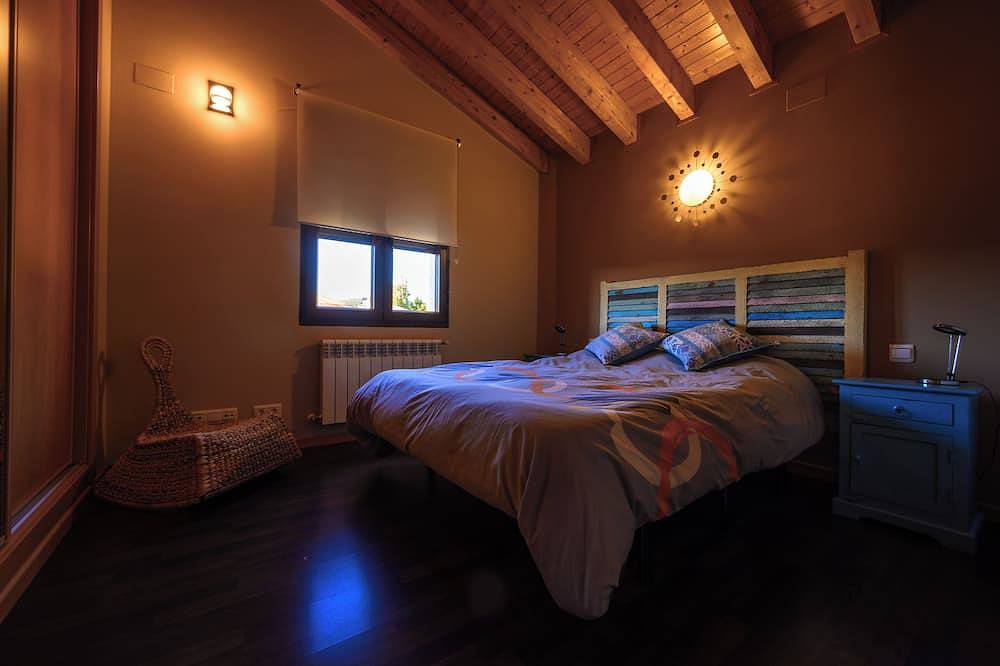 La Portilla de Gredos. Casa Rural en Pleno Corazón de la Sierra de Gredos in Hoyos del Espino, Ávila Region