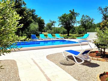 Villa für 6 Personen, mit Terrasse und Garten in Zadar
