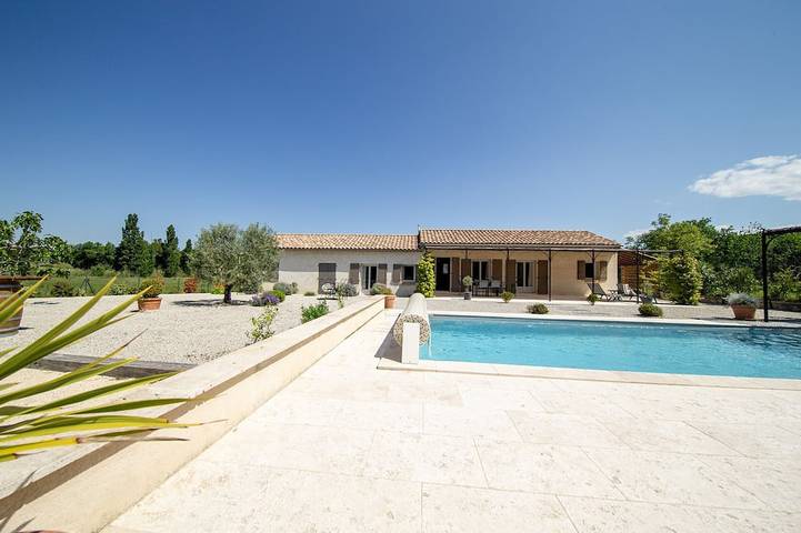 Location de vacances pour 6 personnes, avec Terrasse et Jardin à Mondragon
