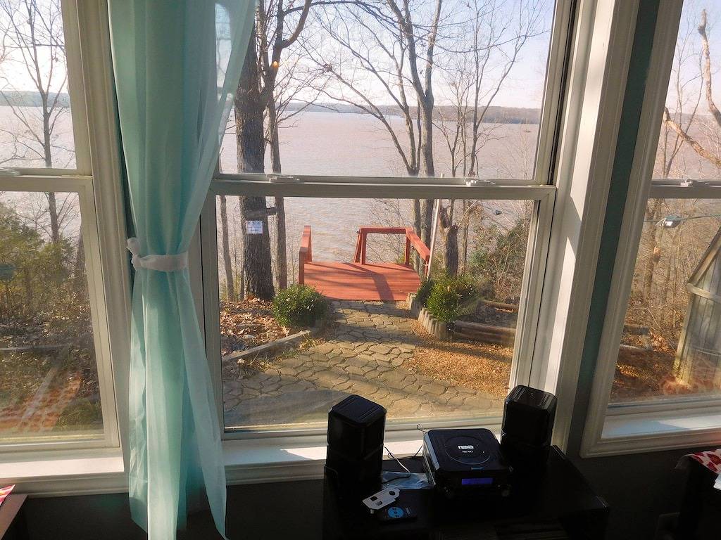 Unser Lake House steht Ihnen im Herbst und Winter für Ihre Exerzitien oder Besichtigungen zur Verfügung !! in Kentucky Lake