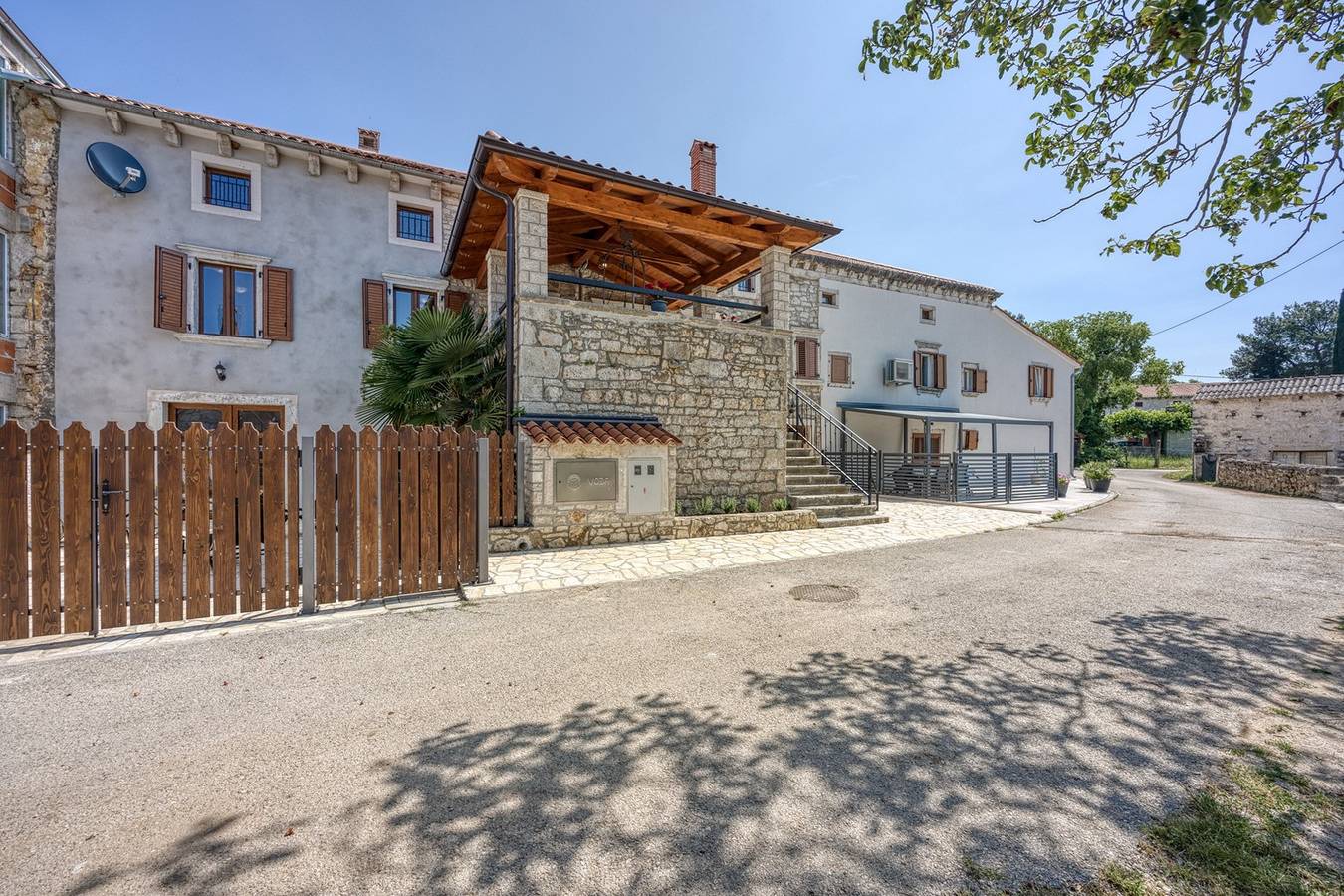Vakantiehuis voor 8 personen met balkon/terras in Općina Vrsar, Porec en omgeving