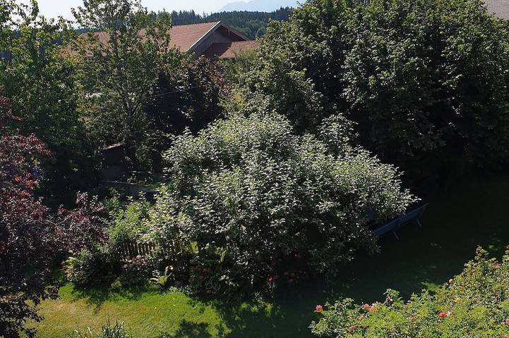 Ganze Wohnung, Ferienwohnung Hofseite bis 4 Personen, Balkon, 65 qm in Taching am See, Rupertiwinkel