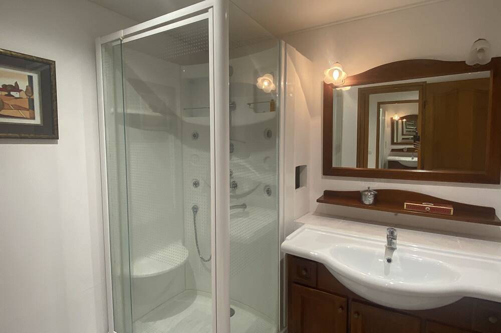 Ganze Wohnung, T2 with garden and private pool in Velaux, Aix-en-Provence und Umgebung