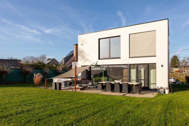 Villa pour 8 personnes, avec Terrasse et Jardin à Bilzen