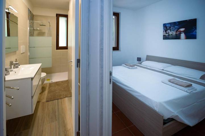 Villa pour 6 personnes, avec jacuzzi ainsi que jardin et piscine, adapté aux familles à Polignano a Mare - 3