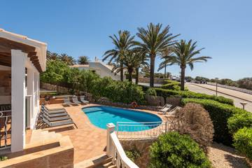 Villa in Sant Lluís, Menorcas Küste für 8 