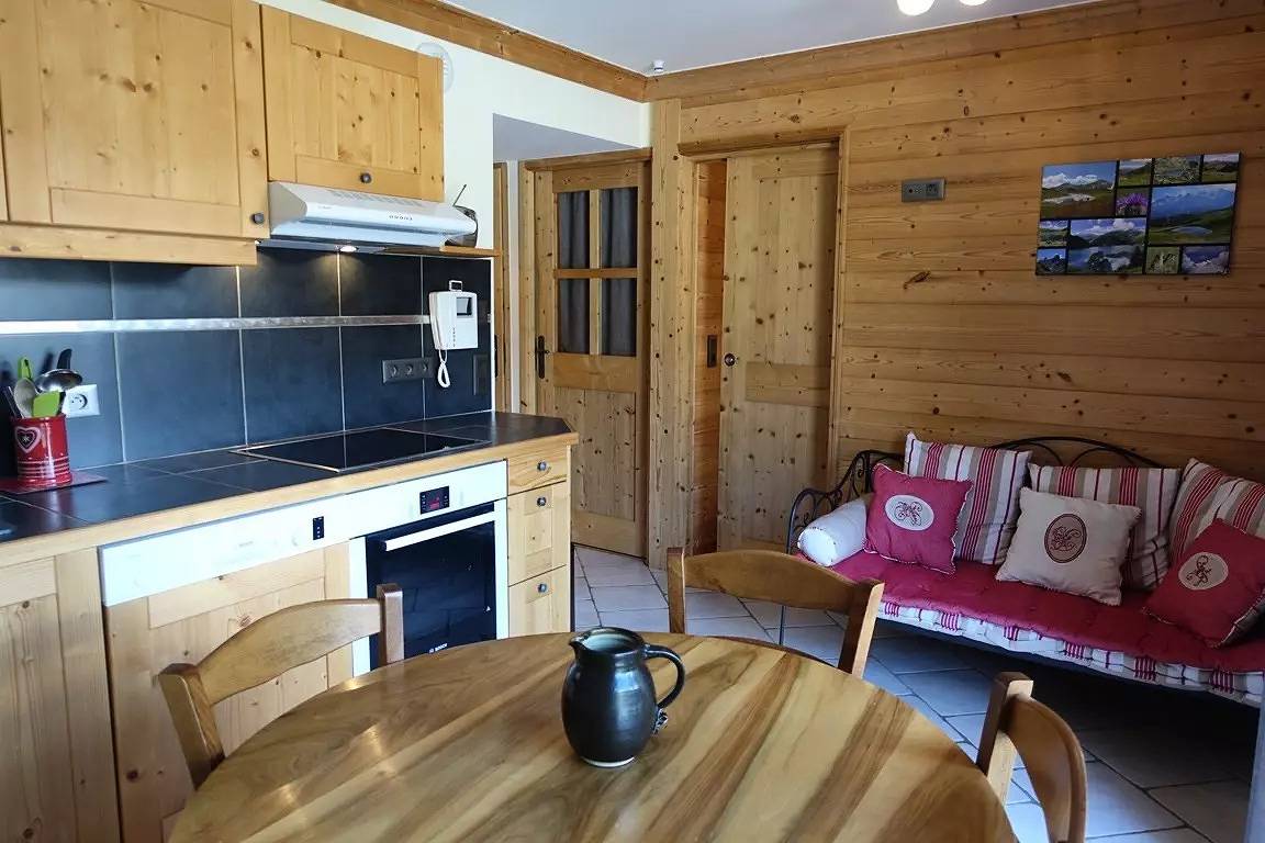 Entire apartment, Ski holiday Areches-Beaufort. Recent T3 of 30m2 - 4 beds in Arêches, Beaufort (Rhône-Alpes)