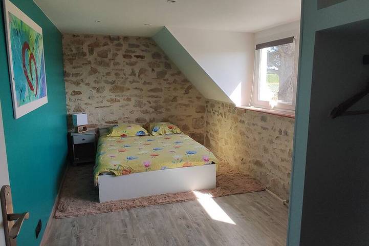 Renovated farmhouse between land and sea in Saint-Pol-de-Léon, Ceinture Dorée