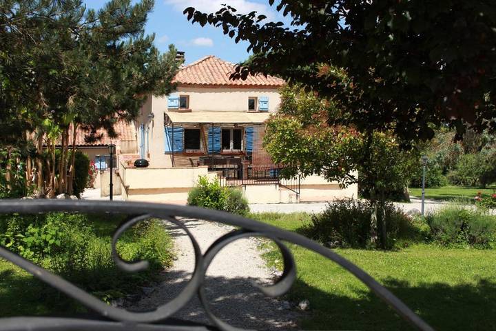 Chambre d’hôte pour 4 personnes, avec Terrasse ainsi que Jardin et Piscine dans le Tarn-et-Garonne - 2