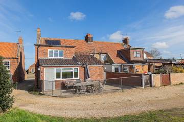 Holiday Rental for 8 People in Brancaster, Norfolk, Photo 2
