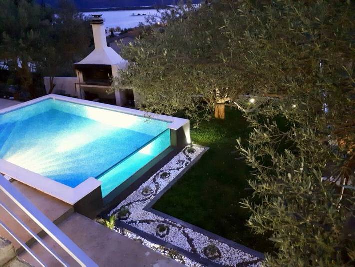 Ferienhaus für 5 Personen, mit Balkon und Terrasse sowie Garten und Pool