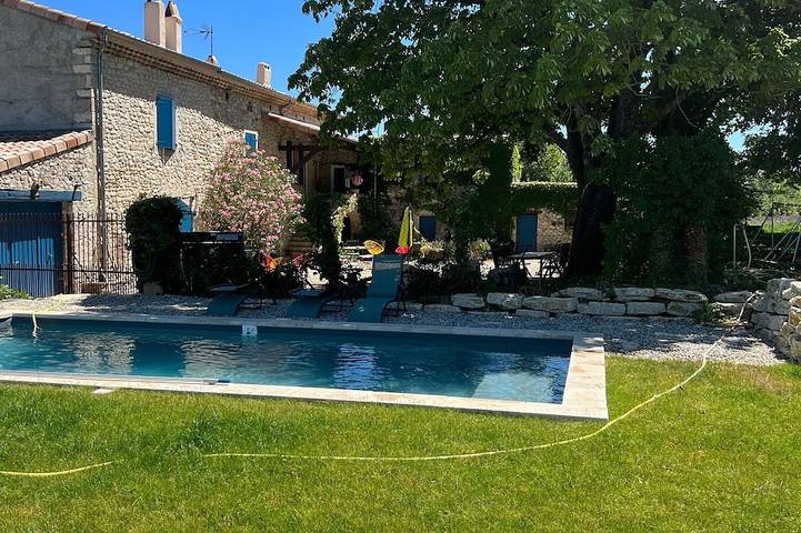 Gîte pour 11 personnes, avec Jardin à Puygiron