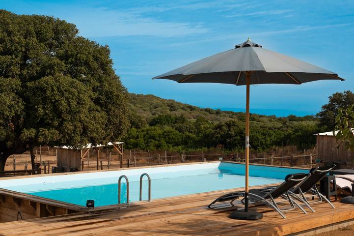 Chalet voor 2 personen, met tuin op Corsica