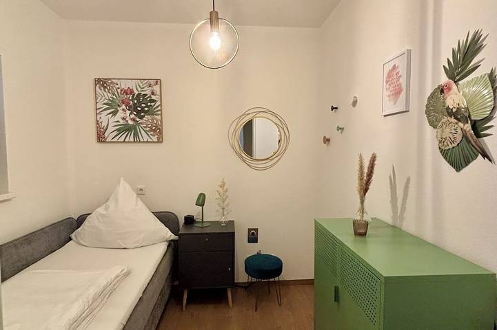 Ganze Wohnung, Barrierefrei · 3 Zi · Klinik & Terrasse · Parken in Bad Oeynhausen, Kreis Minden-Lübbecke