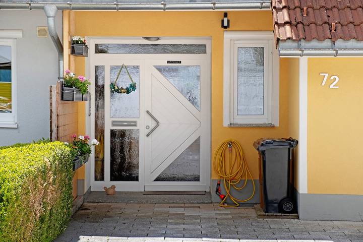 Ganze Wohnung, Ferienwohnung 'Furtwangen' mit Bergblick, privater Terrasse und Wi-Fi in Furtwangen ort, Furtwangen