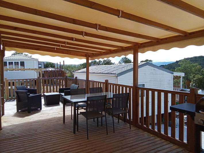 Camping pour 4 personnes, avec Terrasse et Jardin