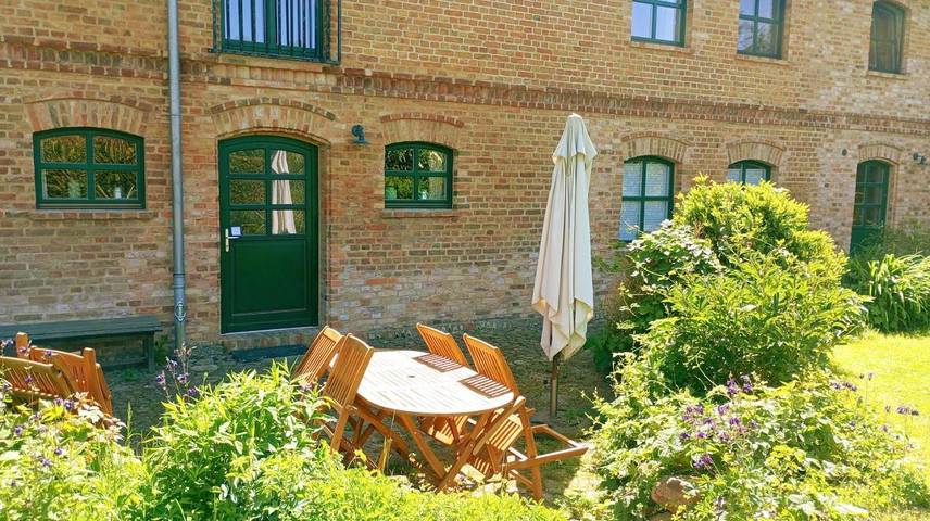 Ferienwohnung für 5 Personen, mit Terrasse und Garten sowie Ausblick in Bugewitz