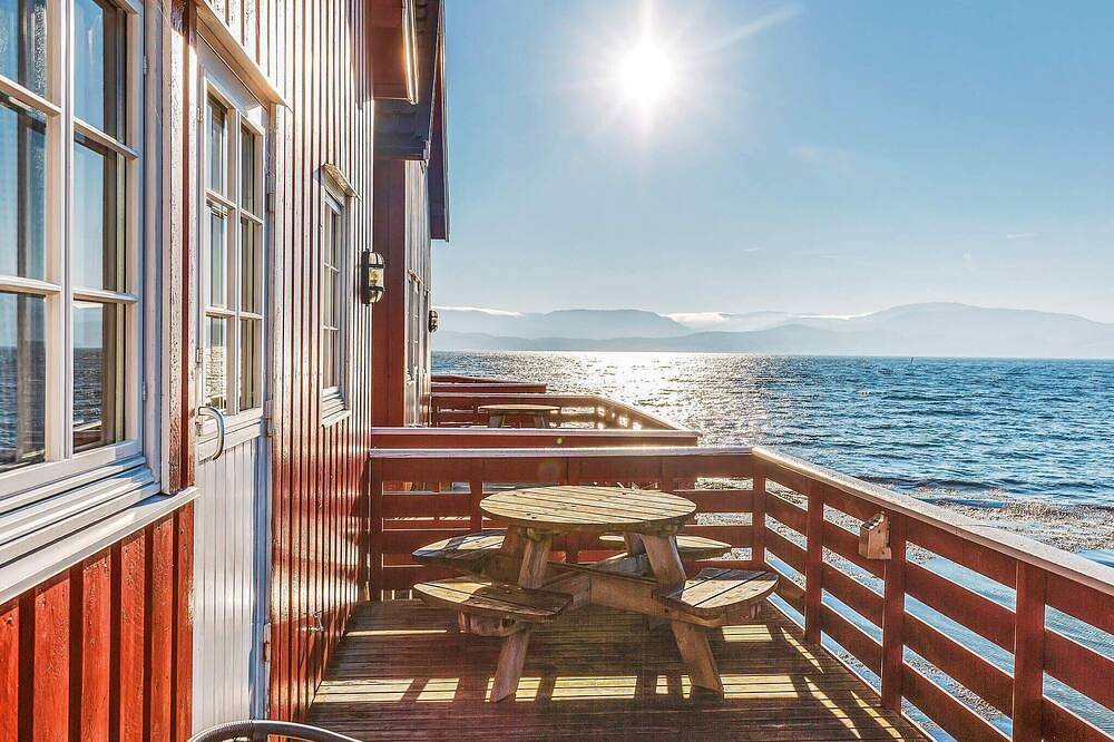 6 person holiday home in Brekstad-By Traum in Ørland