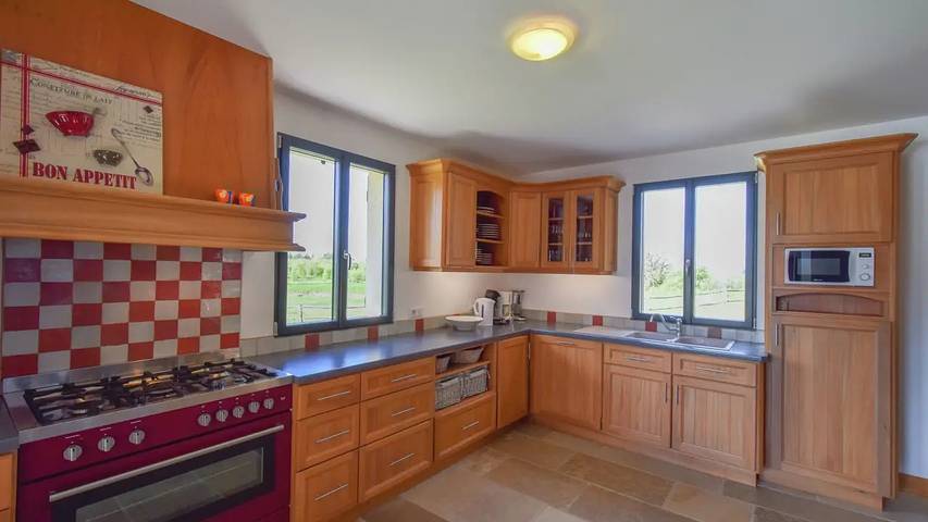 Villa pour 11 personnes, avec jardin ainsi que piscine et terrasse en Dordogne - 4