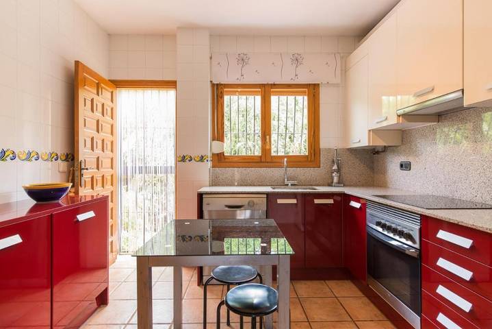 Casa rural para 10 personas, con jardín además de vistas y piscina en Busot - 2