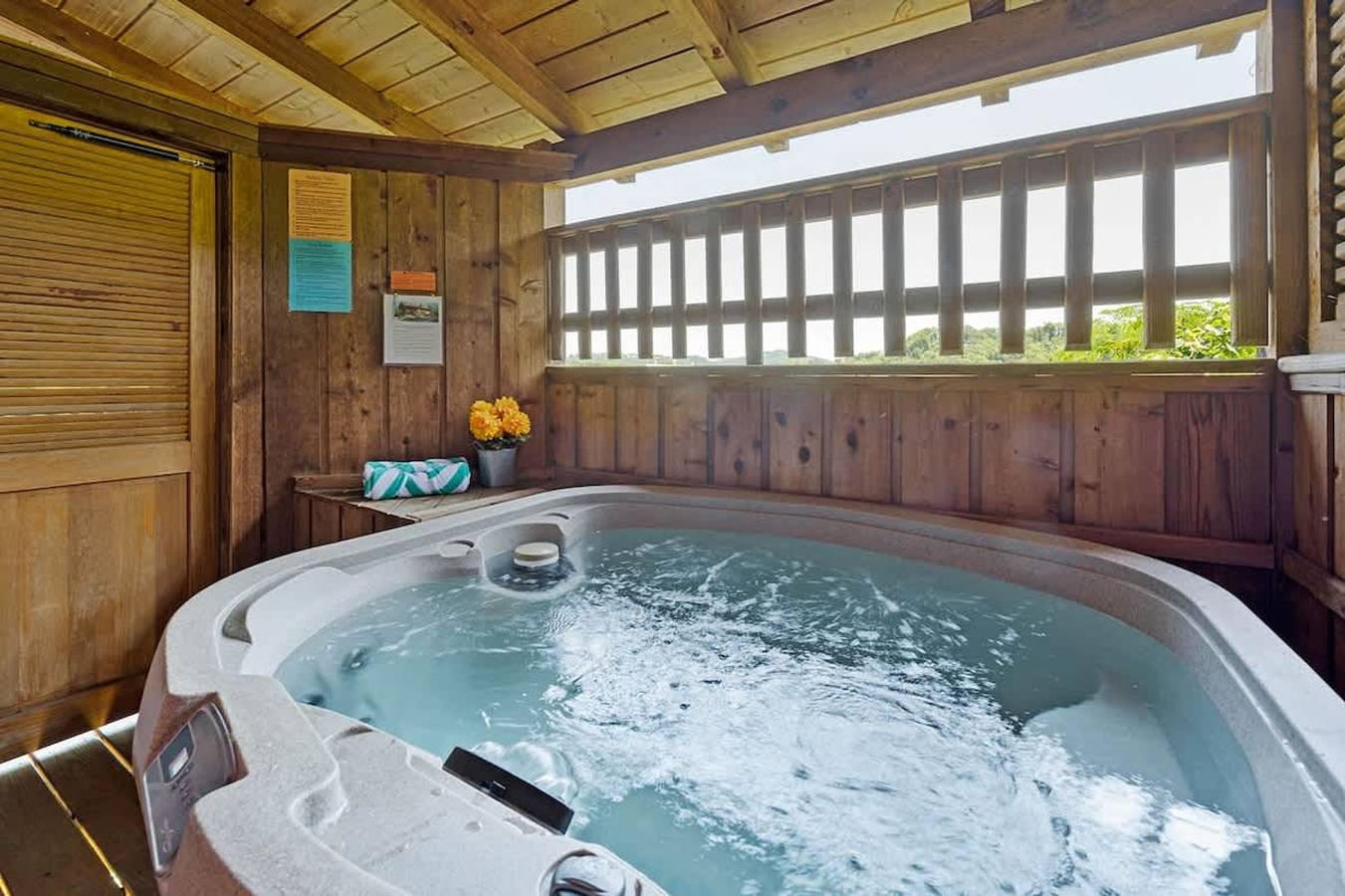 Ganze Wohnung, Location Smokies Log Cabin Hot Tub Fireplace in Pigeon Forge, Sevier County