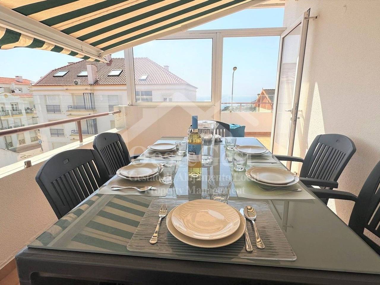 Apartamento inteiro, Weißer Sand Balkone in Praia da Areia Branca, Lourinhã
