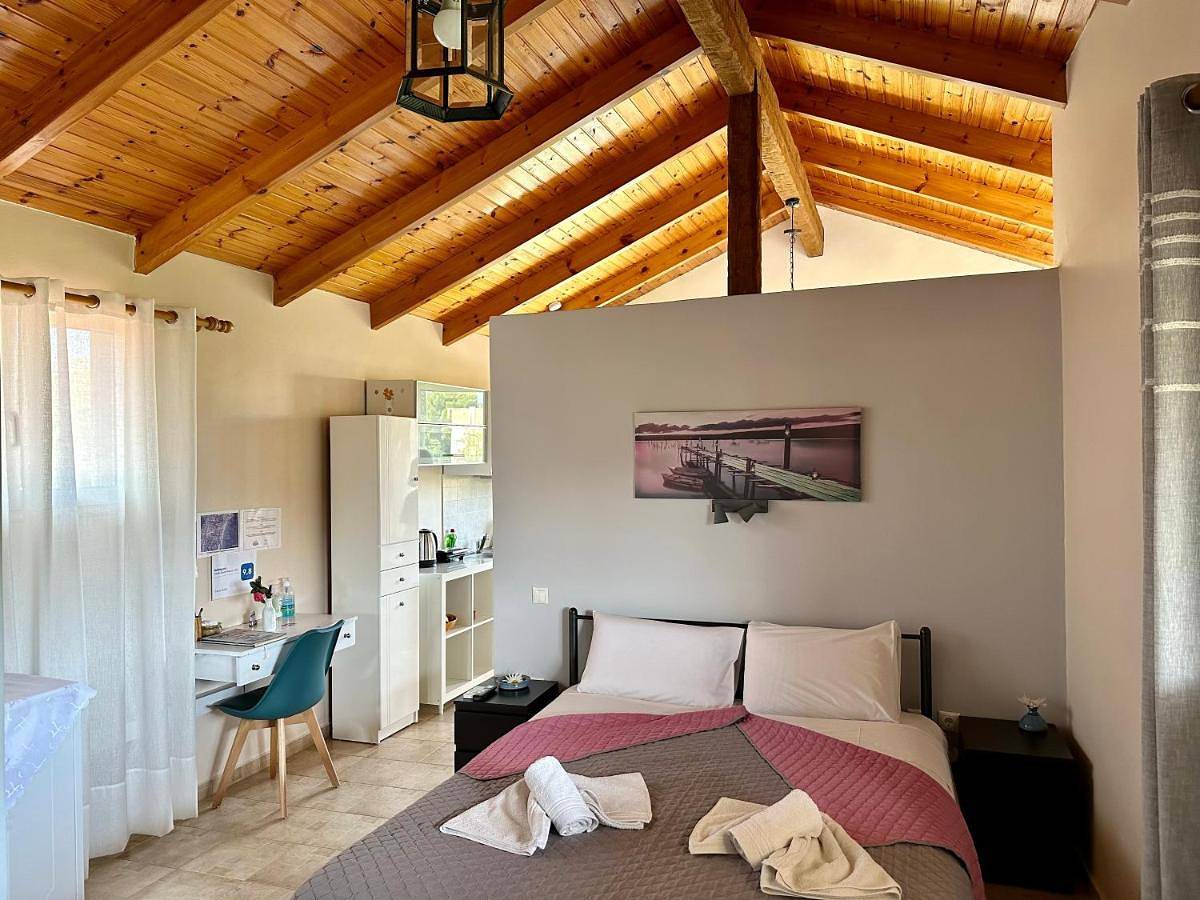 Thanos Studio in Artemi, Côte est de la région de l'Attique