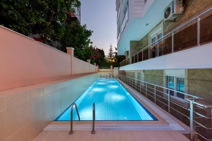 Ferienwohnung für 4 Personen, mit Ausblick und Garten sowie Pool - 1