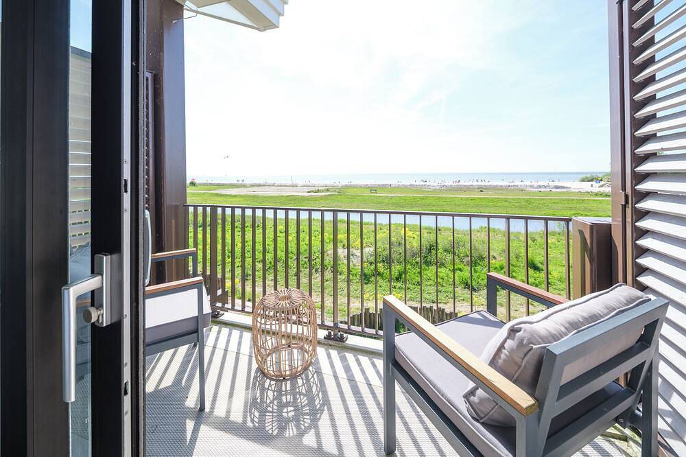 Ganze Wohnung, Kompaktes, luxuriöses Studio direkt am Ijsselmeer. Mit privatem Balkon oder Terrasse, toller Aussicht und allem für zwei Personen. in Workum, Ijsselmeer