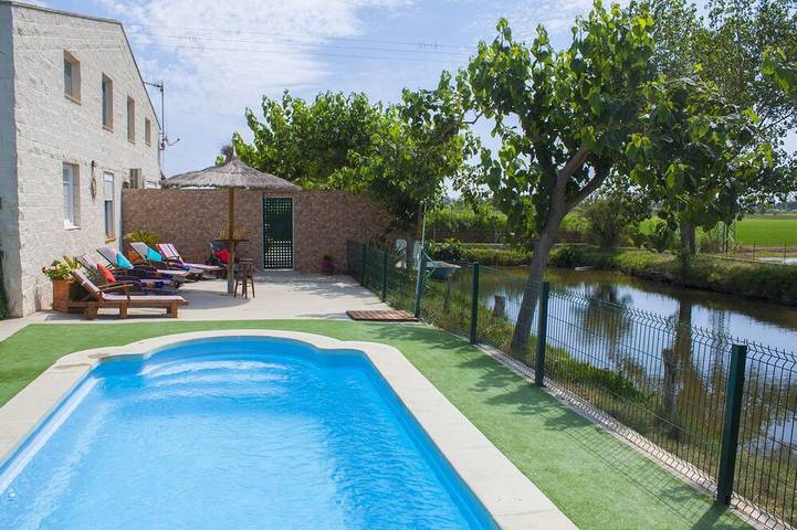 Casa rural para 18 personas, con jardín y terraza, Se admiten mascotas - 1