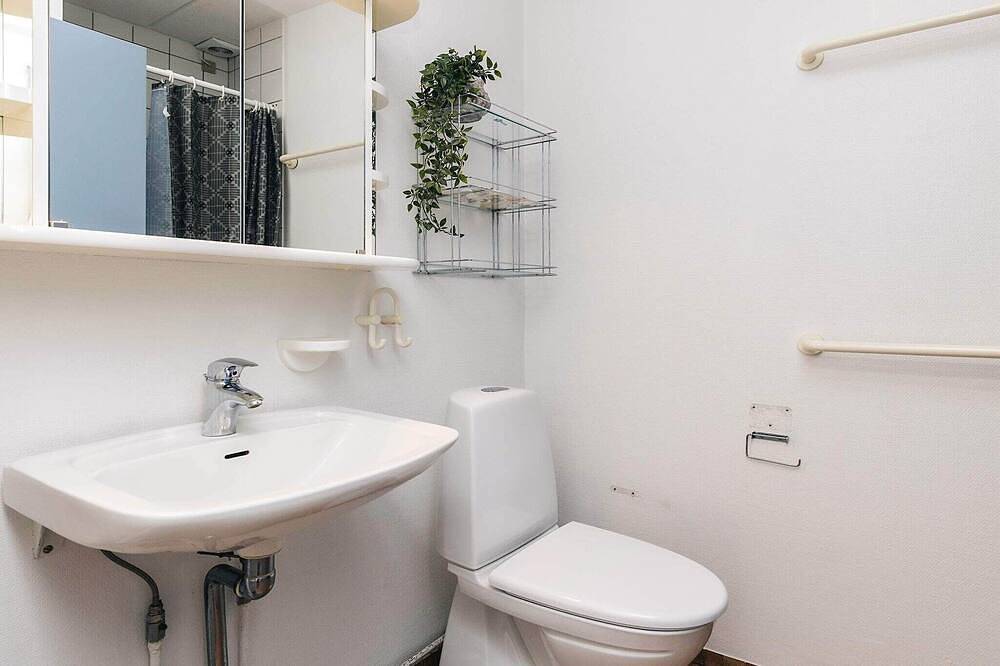 Entire apartment, 4 person holiday home on a holiday park in Borre in Borre (Vordingborg), Vordingborg Region