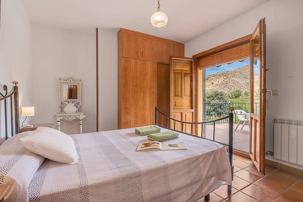 Casa rural 'Hitos' con vistas a la montaña, Wi-Fi y aire acondicionado in Barrio de la Vega, Monachil