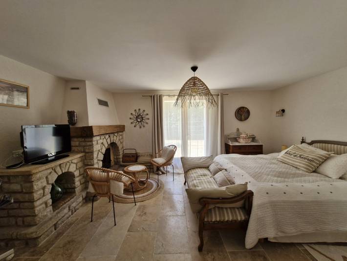 Chambre d’hôte pour 4 personnes, avec jardin et piscine