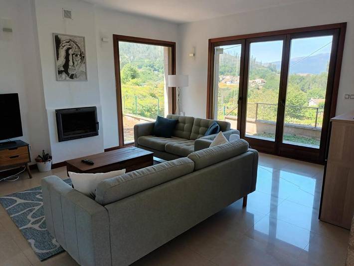 Apartamento para 8 personas, con Balcón y Terraza además de Jardín y Vistas en Mondariz-Balneario