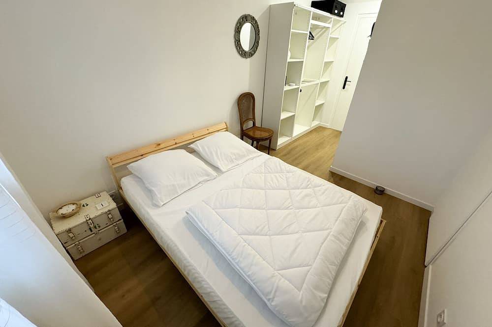 Entire apartment, Magnifique F1 - à 50 de la mer in Bernières-sur-Mer, Caen region