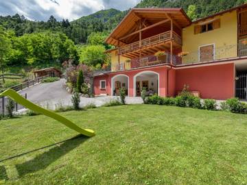 Agriturismo per 6 Persone in Bozzana, Caldes, Foto 2