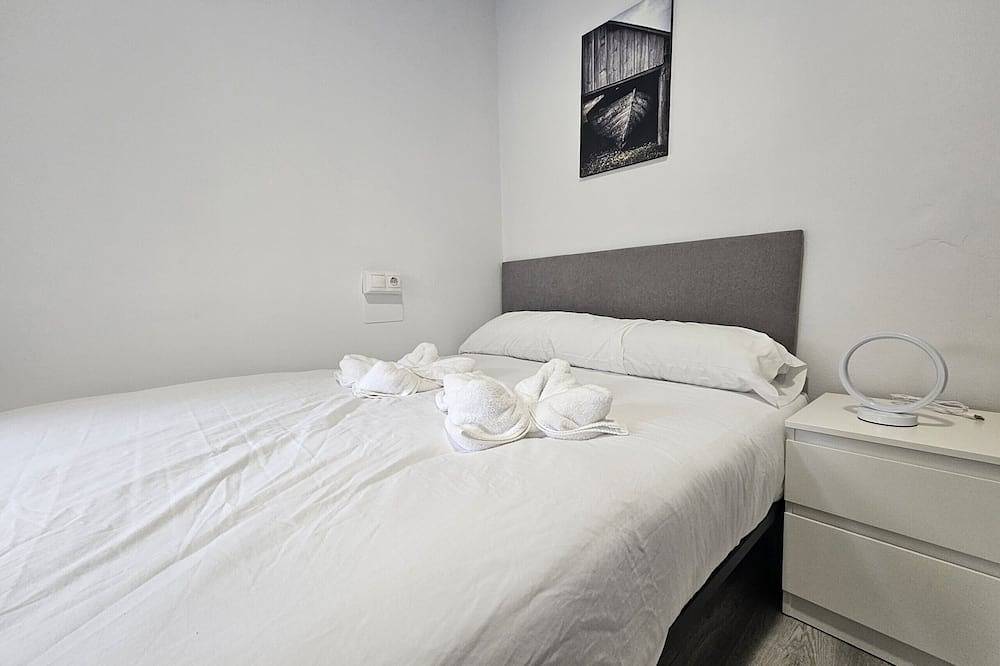 Appartamento intero, 1A114 Apartamento moderno de 3 habitaciones in Gijon, Costa Verde (Spagna)