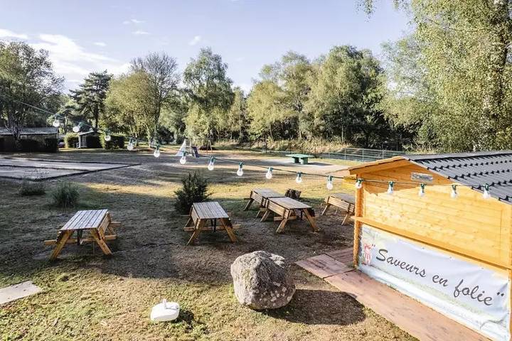Roller 2 Zimmer 4 Personen Terrasse in Royère-de-Vassivière, Regionaler Naturpark Millevaches en Limousin