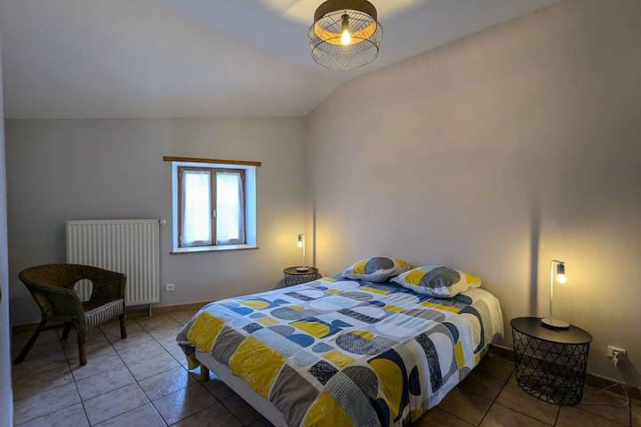 Gîte pour 6 personnes, avec jardin à Saint-Romain-Lachalm - 2