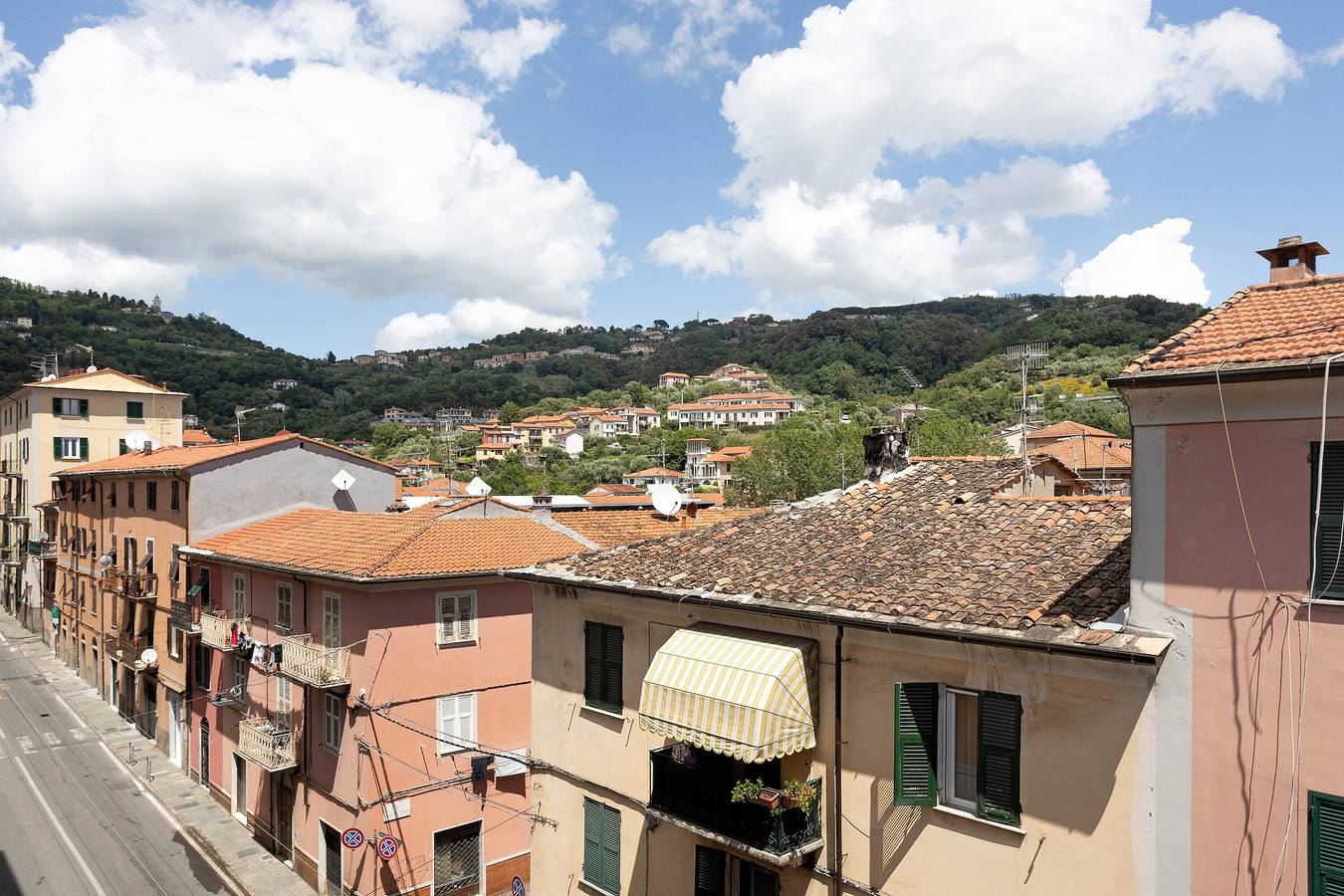 Entire apartment, Apartment 'Maestrale' with Private Terrace, Wi-Fi and Air Conditioning in La Spezia (City), La Spezia