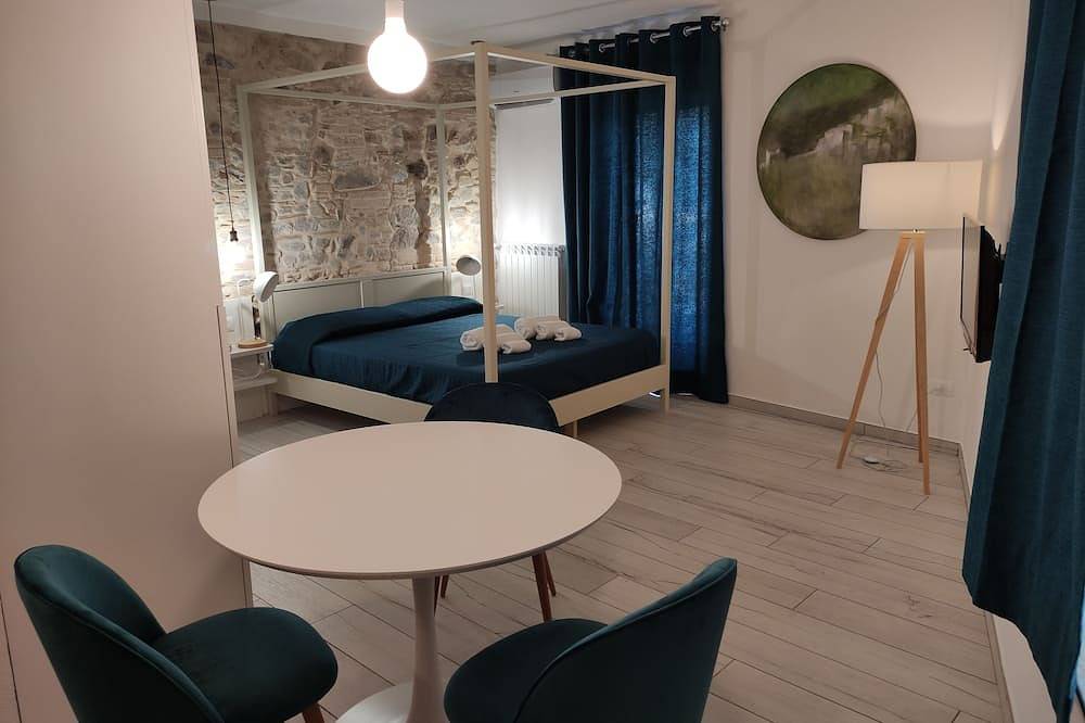 Ganze Wohnung, B & b Badolato Gallery--the art of the seaside village in Badolato, Catanzaro Provinz