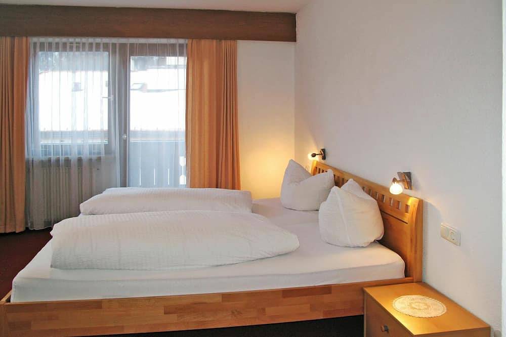 Geheel appartement, Leuk appartement voor 4 personen met Wifi, Tv, balkon en huisdieren toegestaan in St. Valentin auf der Haide, Graun